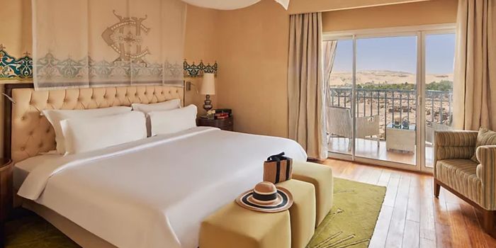 Opera Suite wit king-sized bed