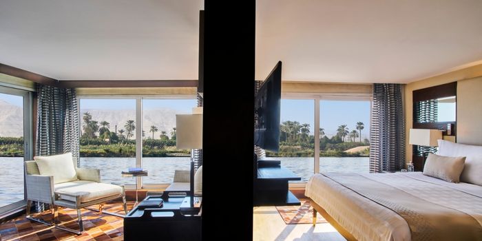 Luxury Suite with Jacuzzi