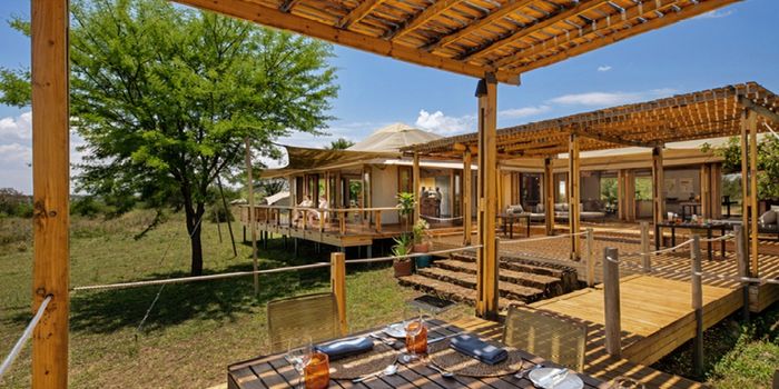  View of deck and lounge area