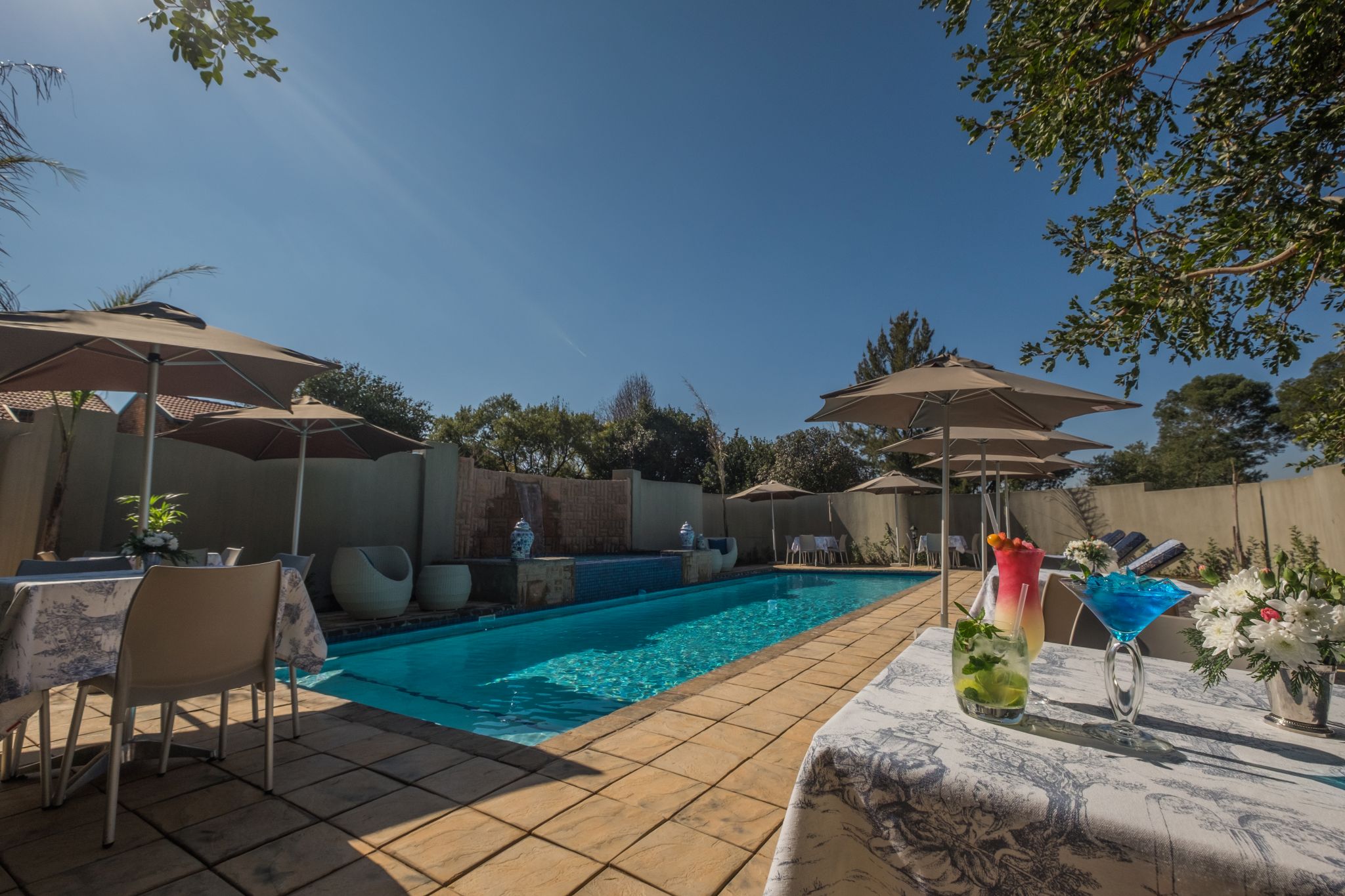Ivory_Manor_pool.jpg