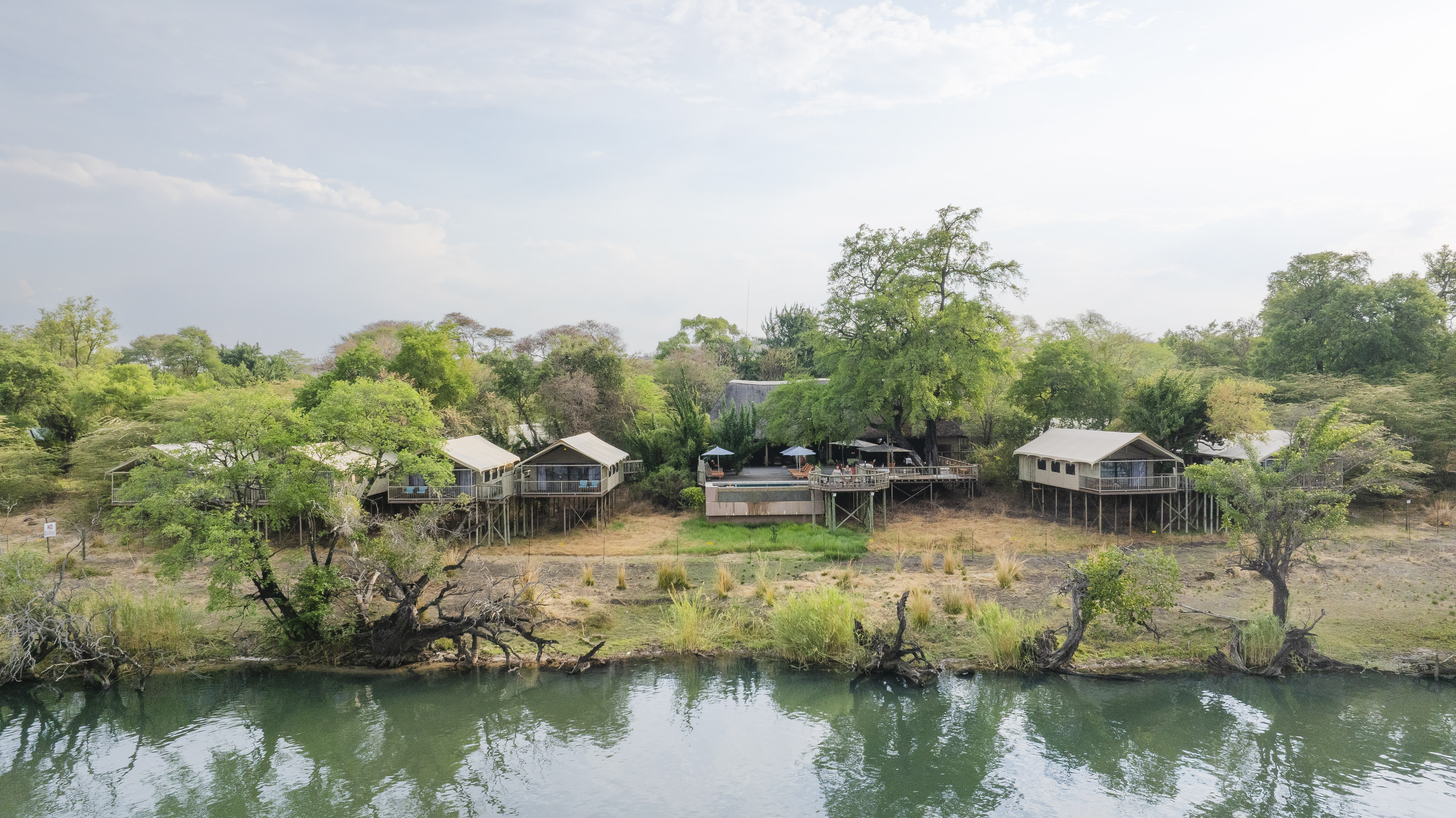 Jackalberry_Chobe_set_along_the_Chobe_River.jpg
