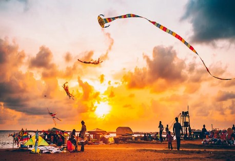 Kite_flying.jpg