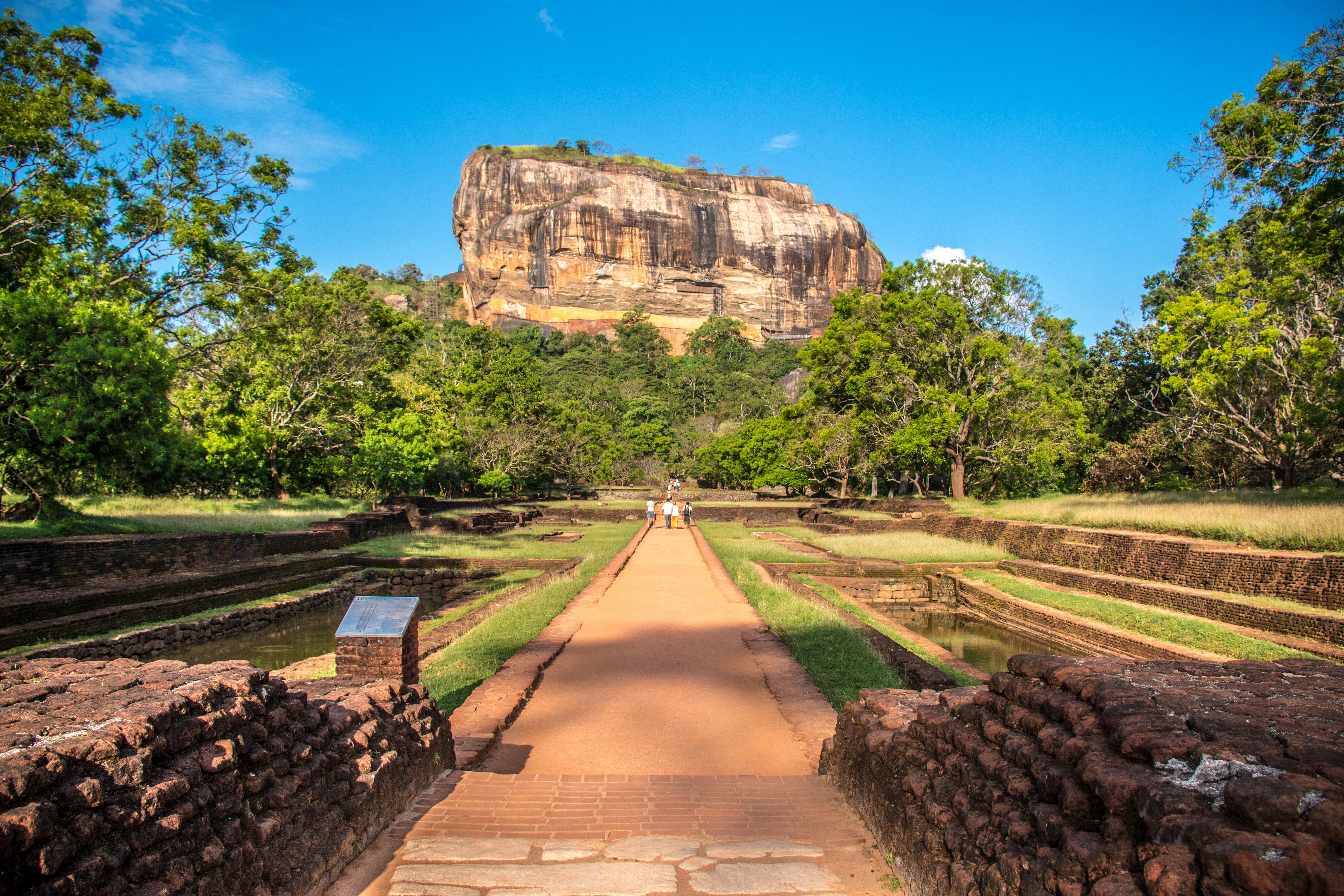 Sigiriya_Rock.jpg