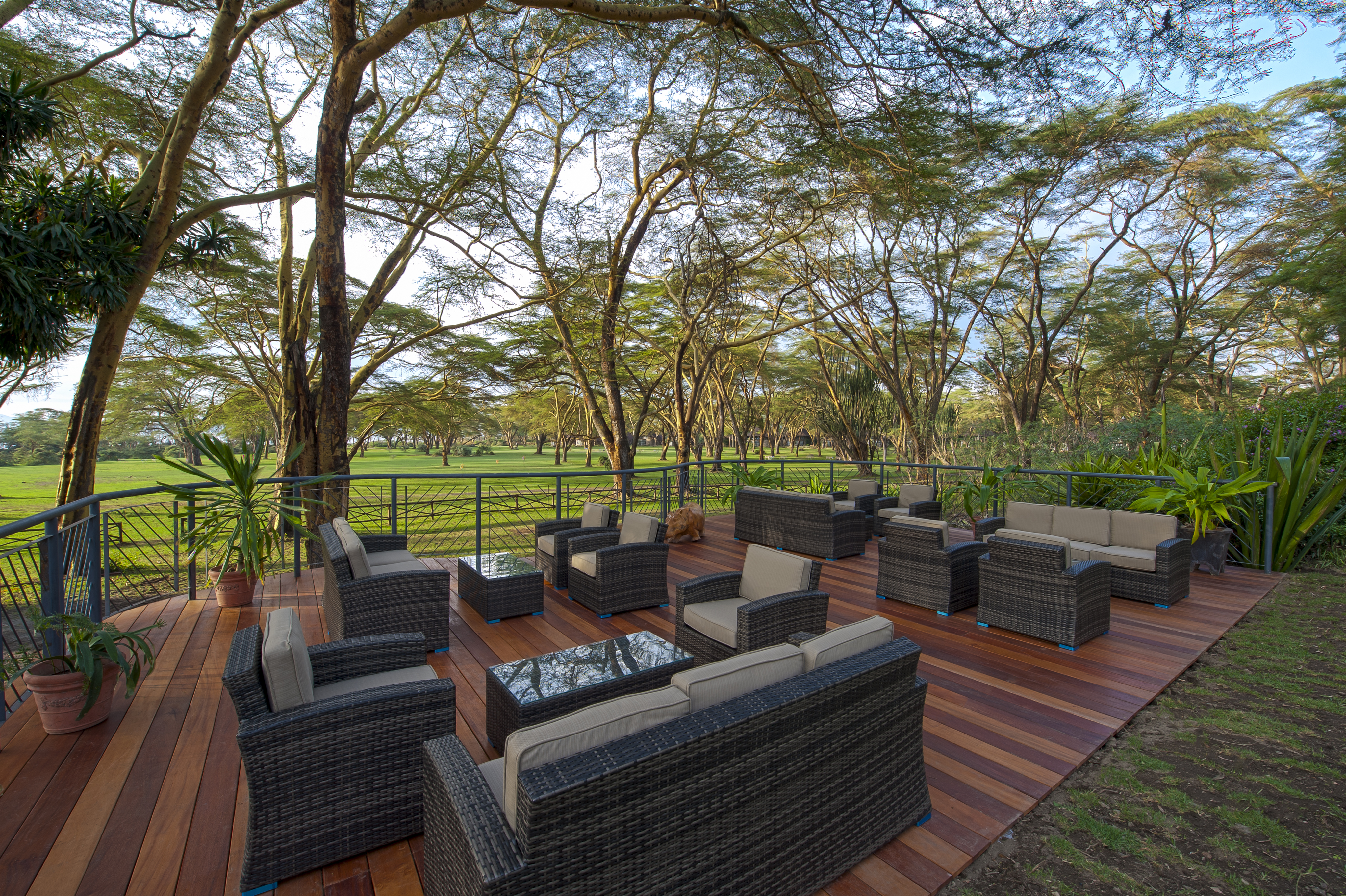 Outdoor_Deck_2.jpg