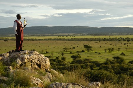 Waiter with sundowners