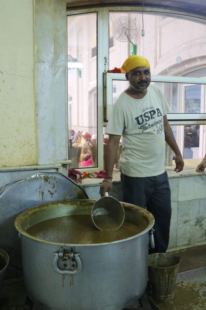 Cook at Bangla Sahib Gurudwara